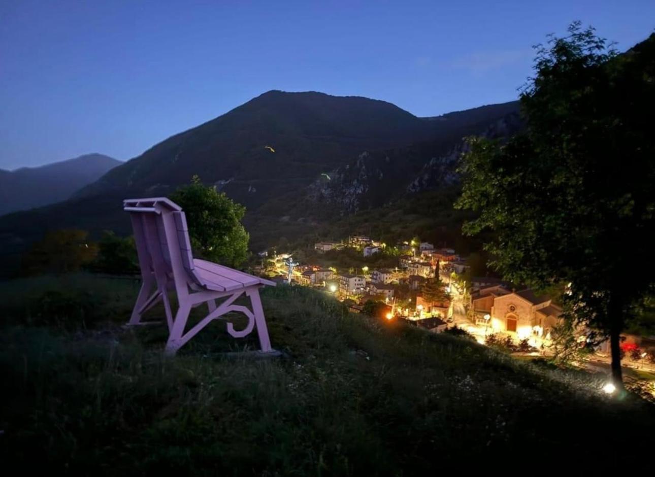 Mariella Vernile Civitella Roveto Bagian luar foto