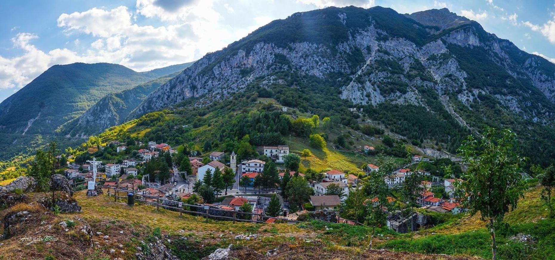 Mariella Vernile Civitella Roveto Bagian luar foto